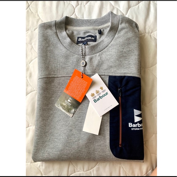 Host Pick ⭐️ Barbour Men’s Sweatshirt - Picture 4 of 4